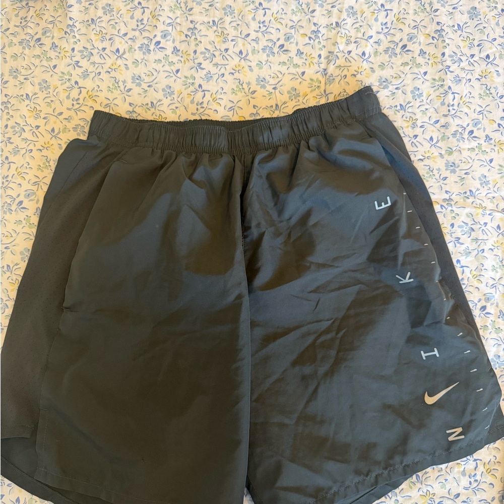 Nike Men's Dark Gray Athletic Shorts